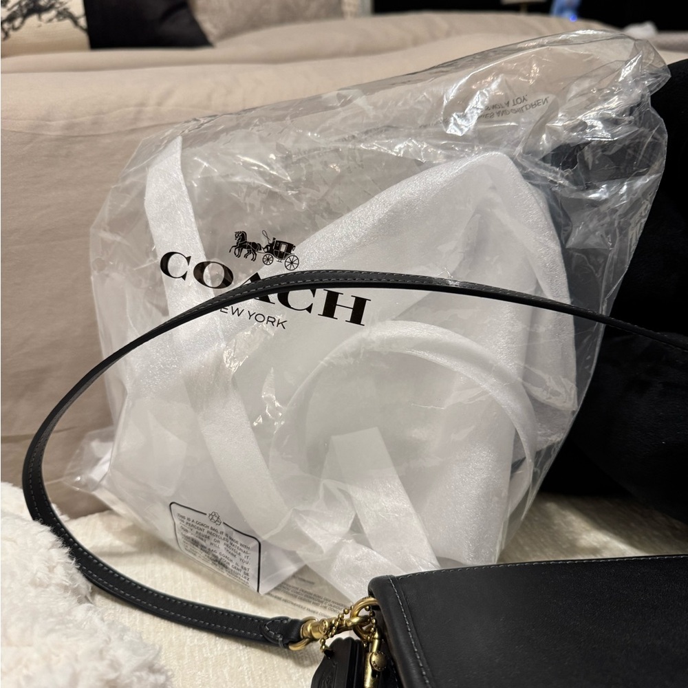Coach Black Leather Bag - Picture 4 of 9